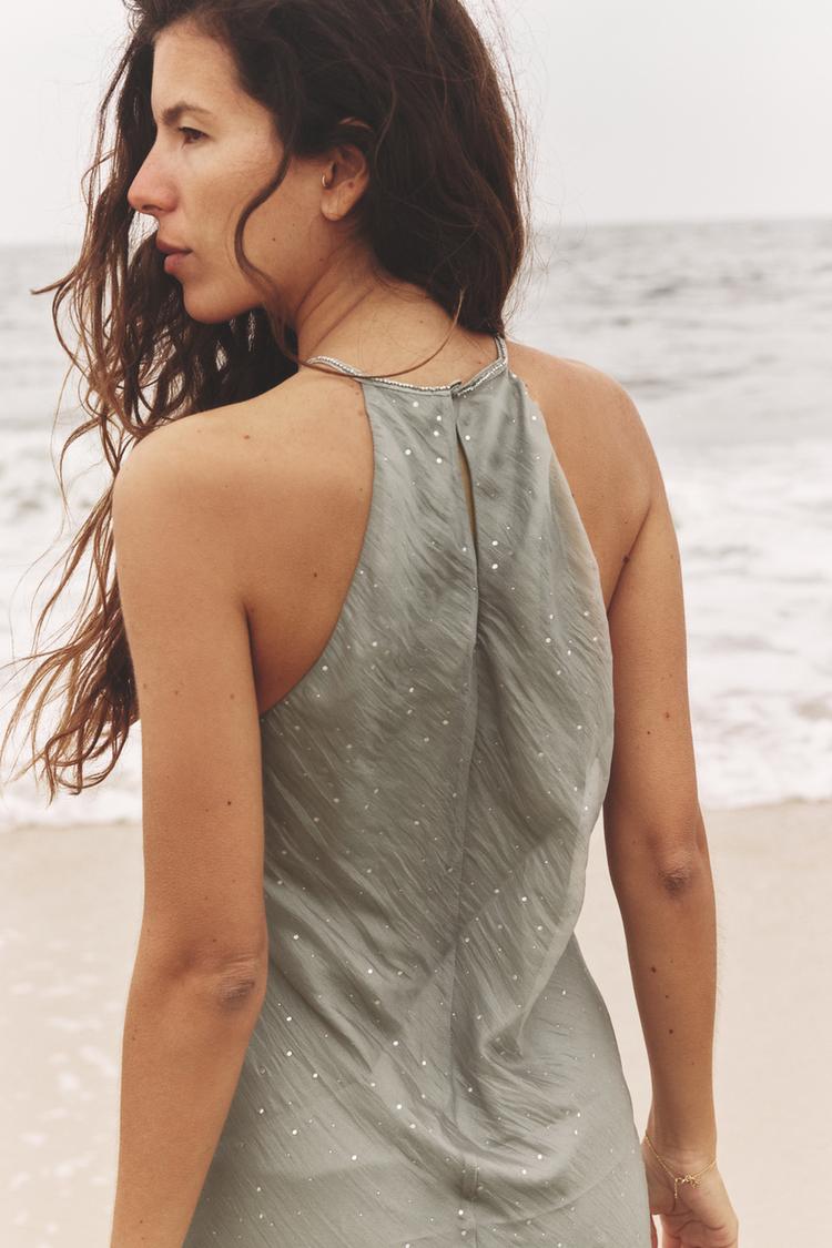 Robe Halter Midi – Éclat Subtil